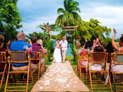 You can have a lush garden wedding