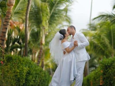 Why Should You Consider a Destination Wedding?